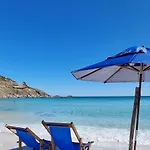 Loft e Suítes Praia dos Anjos
